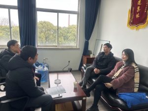 南昌縣小藍(lán)經(jīng)開區(qū)科技創(chuàng)新服務(wù)中心赴江西制藥宣導(dǎo)惠企政策